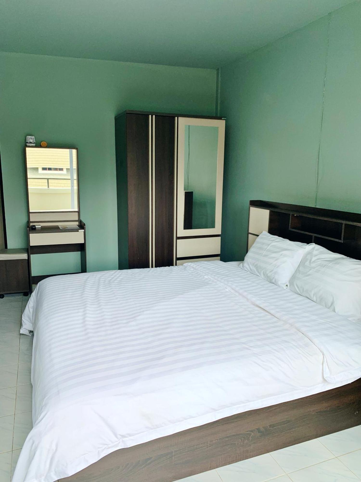 4 Palms Hotel Pratumanak 파타야 외부 사진