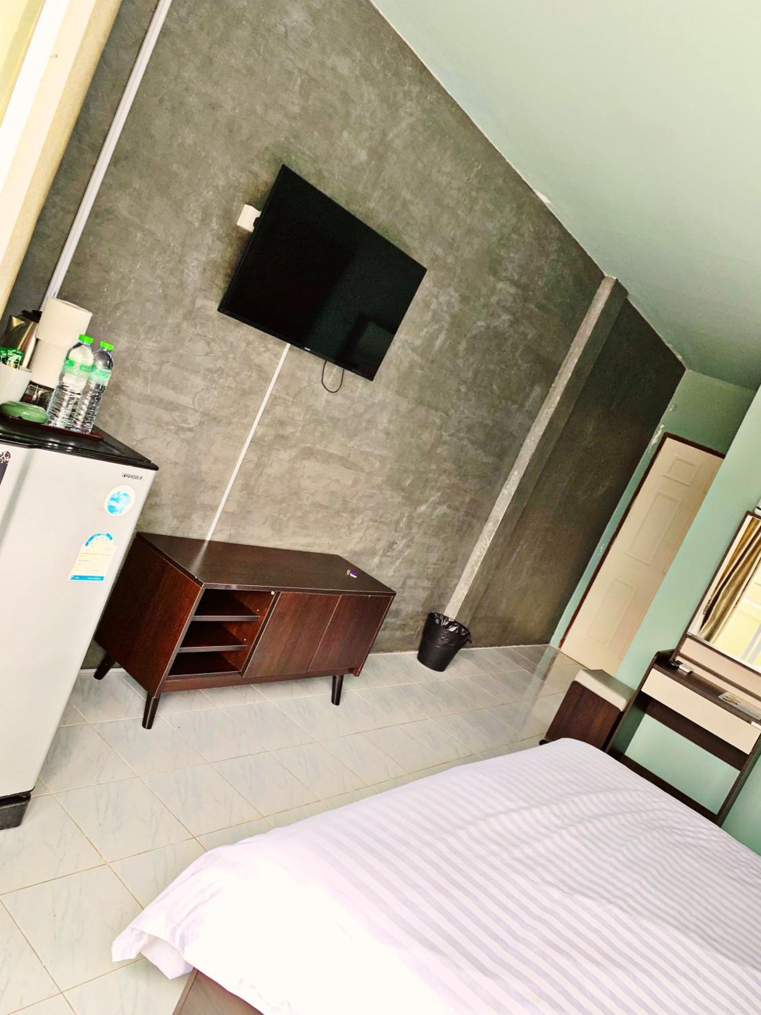 4 Palms Hotel Pratumanak 파타야 외부 사진
